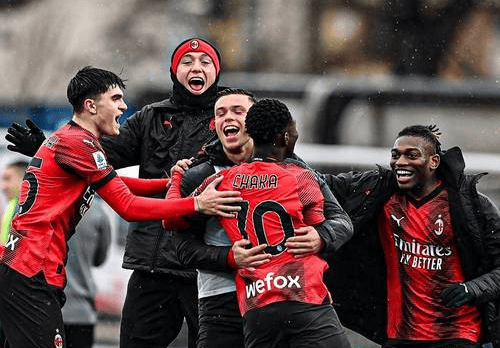 米兰将拥有, 岁的小希门