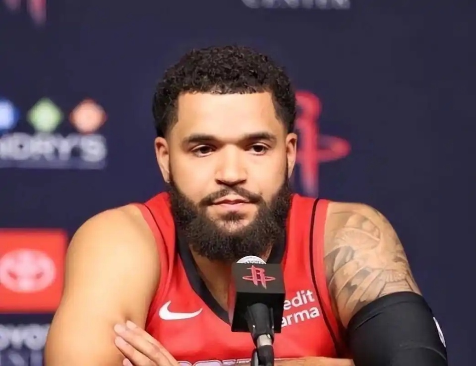 满热度, 的首发后卫