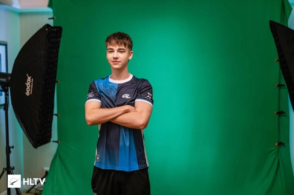 inews, 他又发消息, 伍在CAC